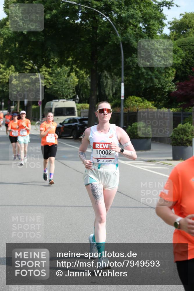 15.06.2025 - REWE Women's Run Jannik Wohlers http://msf.ph/oto/7949593 15.06.2025 09:48:14 Laufen 10002 meine-sportfotos.de