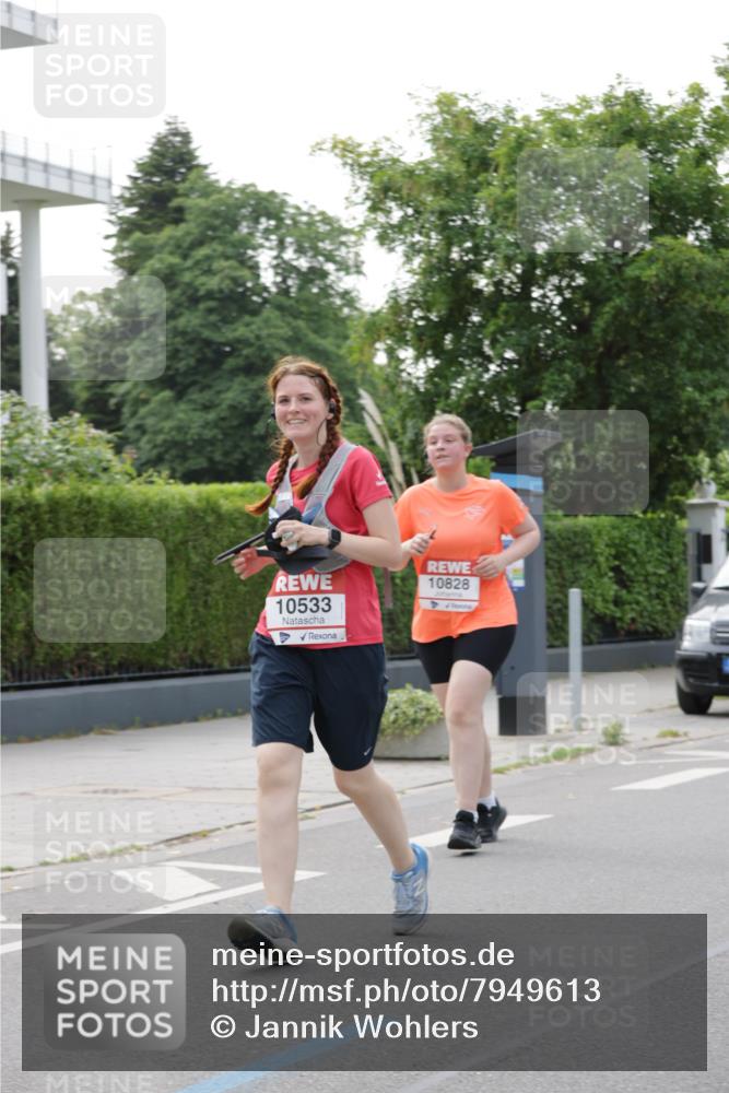 15.06.2025 - REWE Women's Run Jannik Wohlers http://msf.ph/oto/7949613 15.06.2025 08:32:00 Laufen 10828, 10533 meine-sportfotos.de