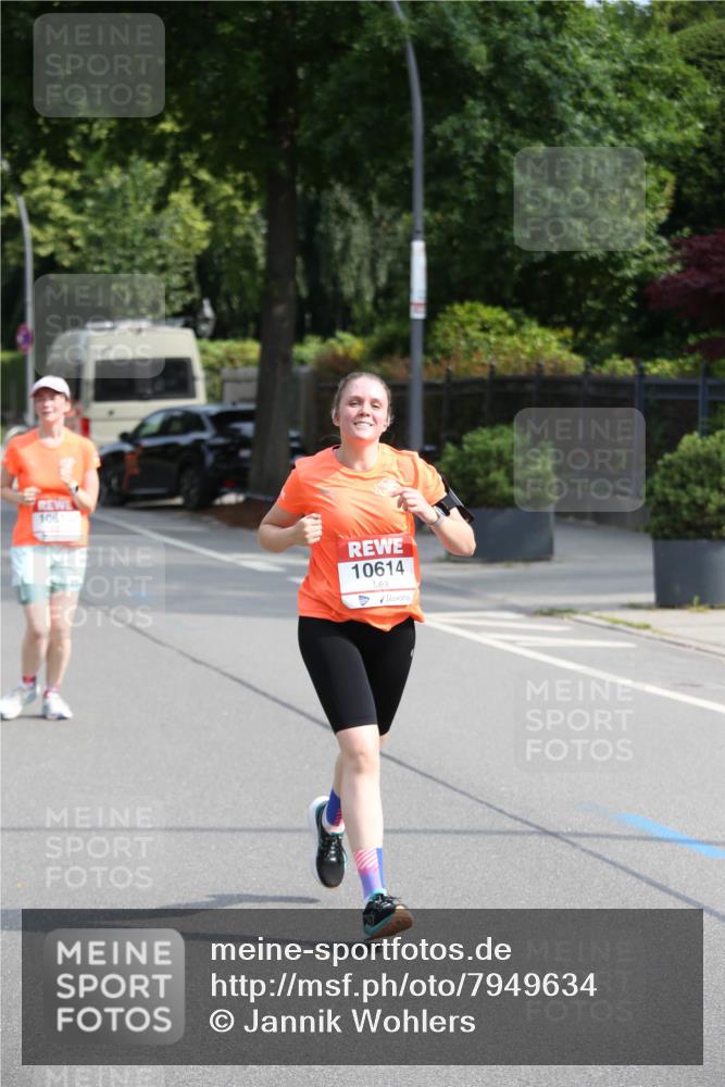 15.06.2025 - REWE Women's Run Jannik Wohlers http://msf.ph/oto/7949634 15.06.2025 09:48:16 Laufen 1061, 10614 meine-sportfotos.de
