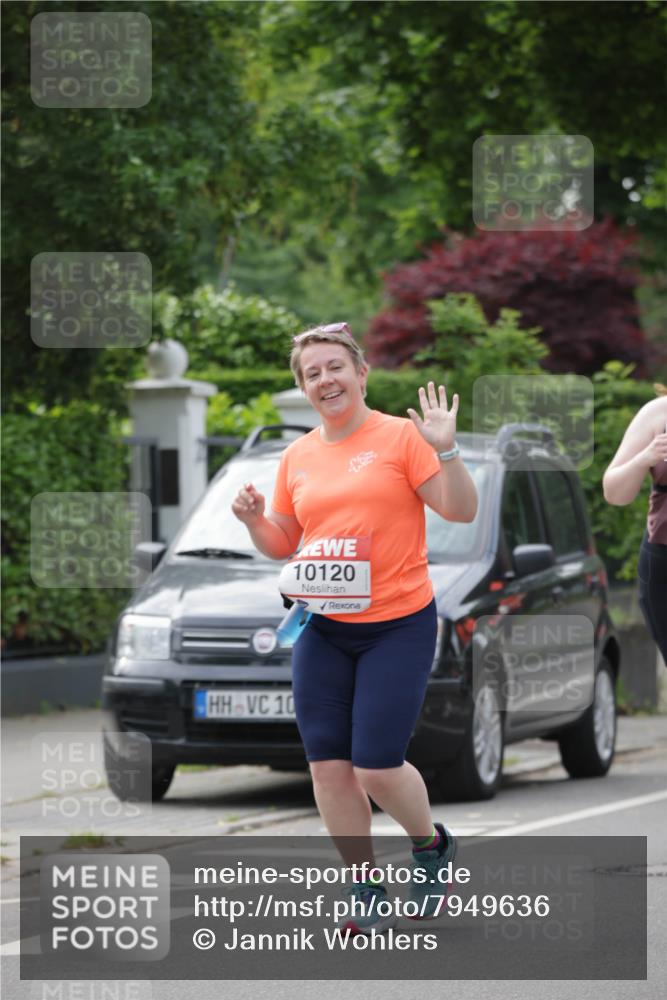 15.06.2025 - REWE Women's Run Jannik Wohlers http://msf.ph/oto/7949636 15.06.2025 08:32:02 Laufen 10, 10120 meine-sportfotos.de