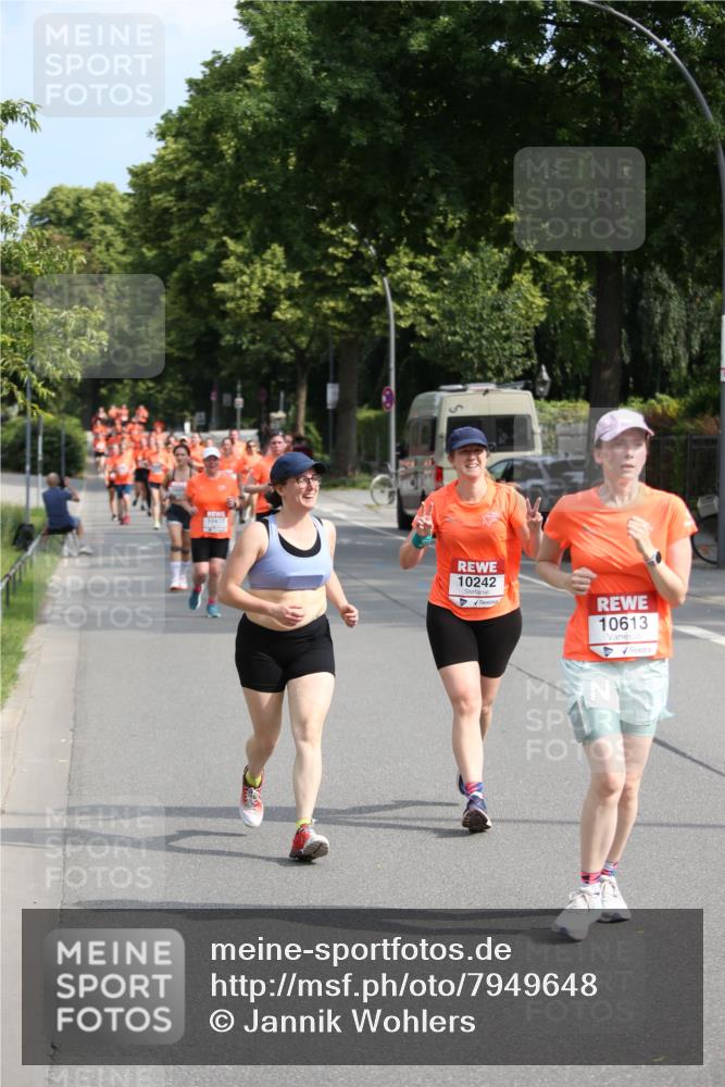 15.06.2025 - REWE Women's Run Jannik Wohlers http://msf.ph/oto/7949648 15.06.2025 09:48:18 Laufen 10477, 10242, 10613 meine-sportfotos.de