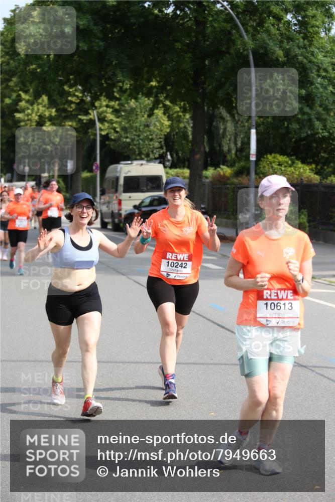 15.06.2025 - REWE Women's Run Jannik Wohlers http://msf.ph/oto/7949663 15.06.2025 09:48:19 Laufen 10242, 10613 meine-sportfotos.de