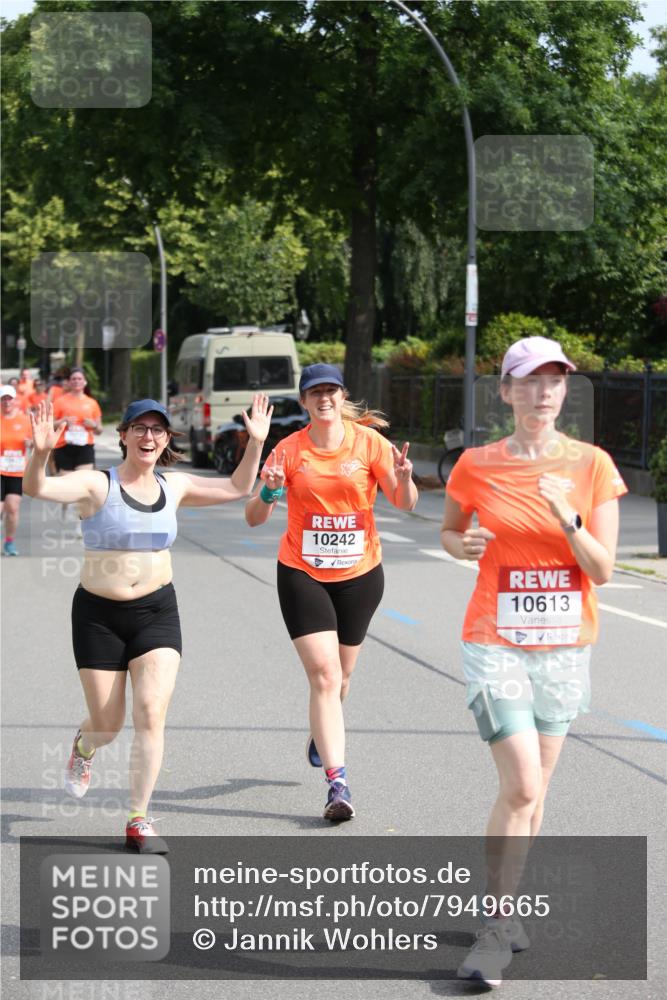 15.06.2025 - REWE Women's Run Jannik Wohlers http://msf.ph/oto/7949665 15.06.2025 09:48:19 Laufen 10242, 10613 meine-sportfotos.de