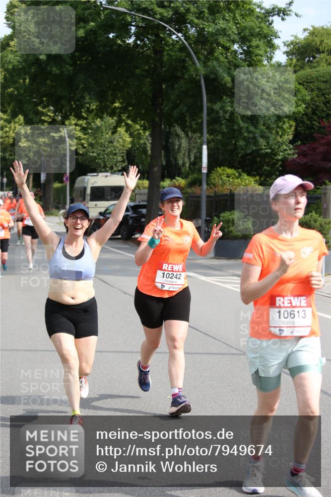 15.06.2025 - REWE Women's Run Jannik Wohlers http://msf.ph/oto/7949674 15.06.2025 09:48:19 Laufen 10242, 10613 meine-sportfotos.de