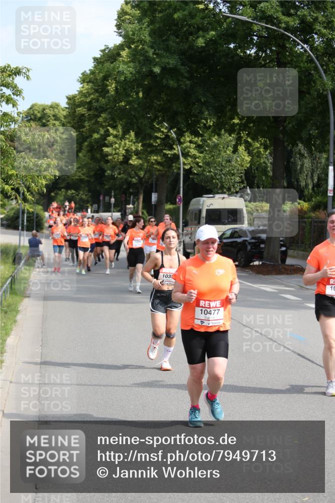 15.06.2025 - REWE Women's Run Jannik Wohlers http://msf.ph/oto/7949713 15.06.2025 09:48:24 Laufen 103, 10477 meine-sportfotos.de