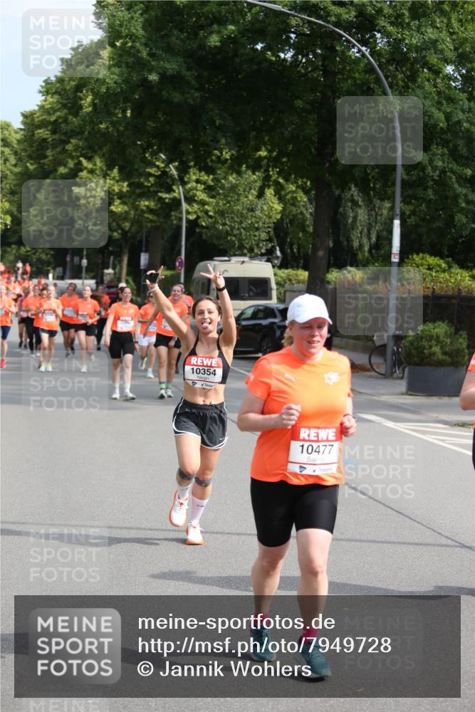 15.06.2025 - REWE Women's Run Jannik Wohlers http://msf.ph/oto/7949728 15.06.2025 09:48:25 Laufen 10006, 10354, 10477 meine-sportfotos.de
