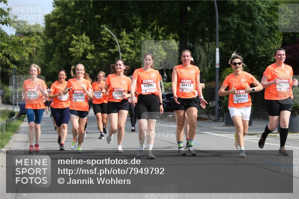 15.06.2025 - REWE Women's Run Jannik Wohlers http://msf.ph/oto/7949792 15.06.2025 09:48:33 Laufen 10805, 10413, 10017, 0303, 10836, 1004, 10043, 10844, 10542, 6142 meine-sportfotos.de