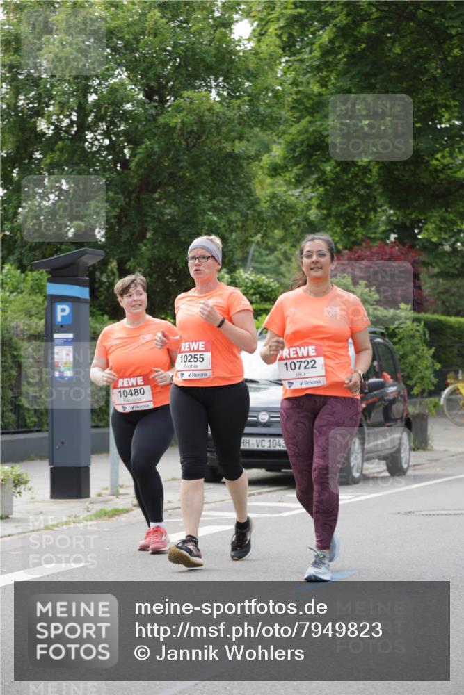 15.06.2025 - REWE Women's Run Jannik Wohlers http://msf.ph/oto/7949823 15.06.2025 08:32:09 Laufen 10480, 10255, 10722, 1043 meine-sportfotos.de