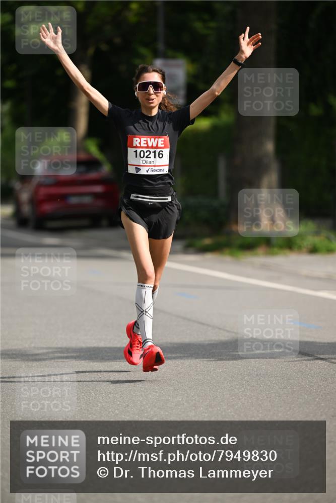 15.06.2025 - REWE Women's Run Dr. Thomas Lammeyer http://msf.ph/oto/7949830 15.06.2025 09:34:56 Laufen 10216 meine-sportfotos.de