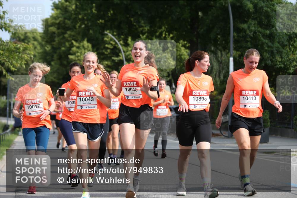 15.06.2025 - REWE Women's Run Jannik Wohlers http://msf.ph/oto/7949833 15.06.2025 09:48:34 Laufen 10017, 10043, 1038, 0836, 10046, 10638, 10805, 10413 meine-sportfotos.de