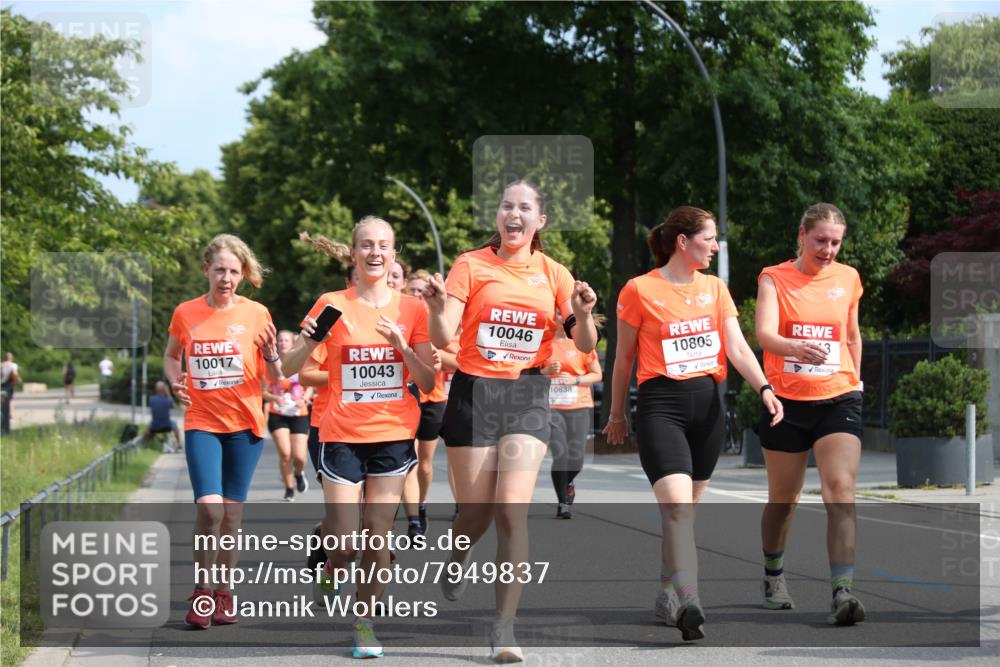 15.06.2025 - REWE Women's Run Jannik Wohlers http://msf.ph/oto/7949837 15.06.2025 09:48:35 Laufen 10017, 10043, 10046, 10638, 10805, 3 meine-sportfotos.de