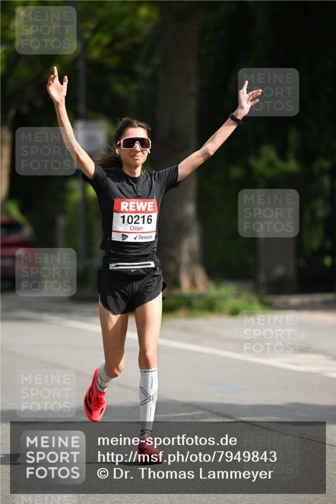 15.06.2025 - REWE Women's Run Dr. Thomas Lammeyer http://msf.ph/oto/7949843 15.06.2025 09:34:56 Laufen 10216 meine-sportfotos.de