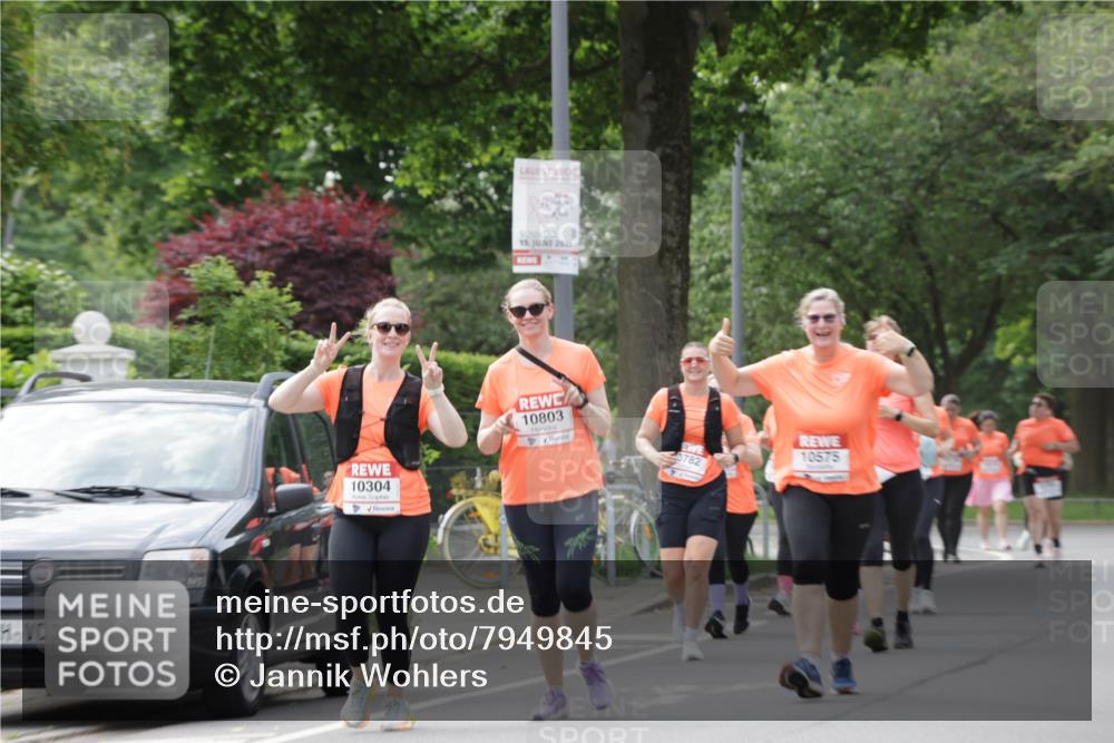 15.06.2025 - REWE Women's Run Jannik Wohlers http://msf.ph/oto/7949845 15.06.2025 08:32:13 Laufen 1043, 15, 2025, 10803, 10304, 10575, 0782 meine-sportfotos.de