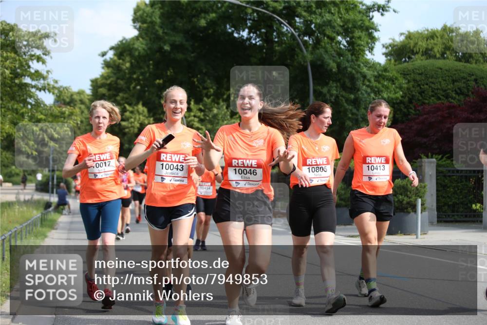 15.06.2025 - REWE Women's Run Jannik Wohlers http://msf.ph/oto/7949853 15.06.2025 09:48:35 Laufen 0017, 10043, 10454, 10046, 4, 10805, 10413 meine-sportfotos.de