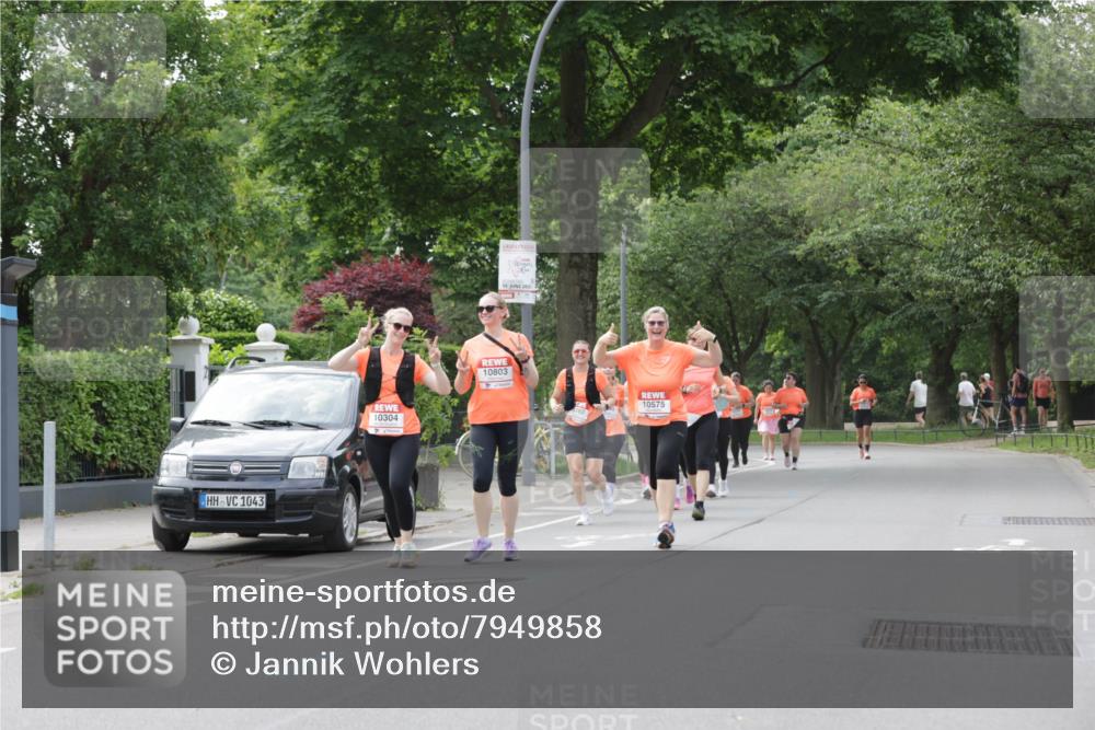 15.06.2025 - REWE Women's Run Jannik Wohlers http://msf.ph/oto/7949858 15.06.2025 08:32:13 Laufen 1043, 10304, 10803, 10575 meine-sportfotos.de