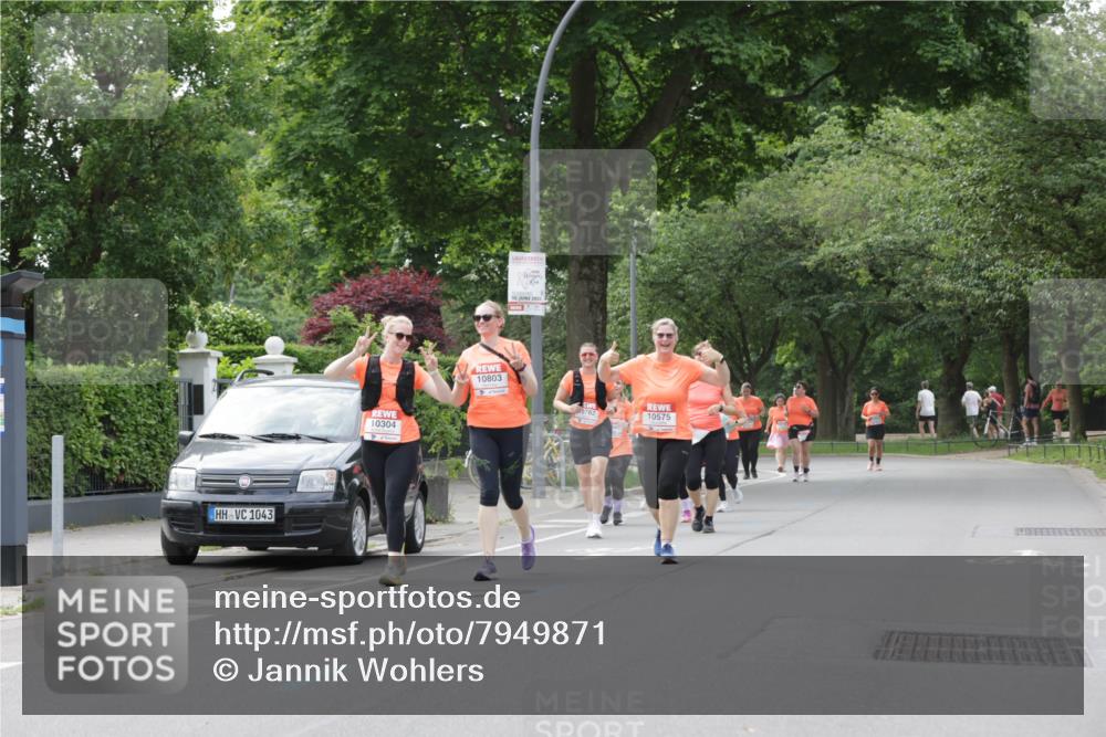 15.06.2025 - REWE Women's Run Jannik Wohlers http://msf.ph/oto/7949871 15.06.2025 08:32:13 Laufen 1043, 10304, 10803, 15, 2025, 10575 meine-sportfotos.de