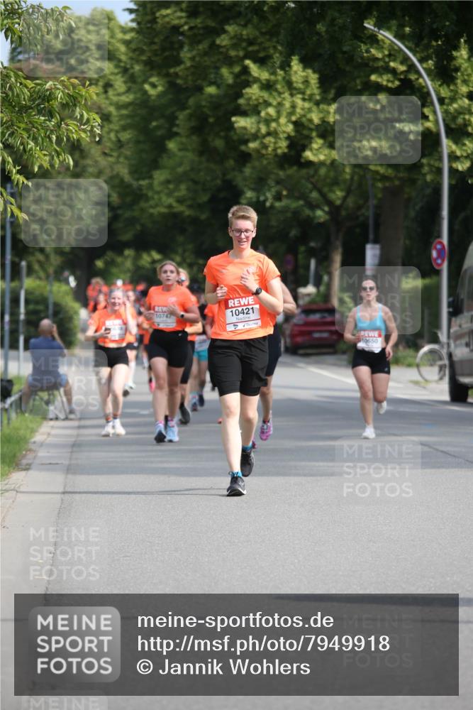 15.06.2025 - REWE Women's Run Jannik Wohlers http://msf.ph/oto/7949918 15.06.2025 09:48:42 Laufen 10747, 10421, 10650 meine-sportfotos.de