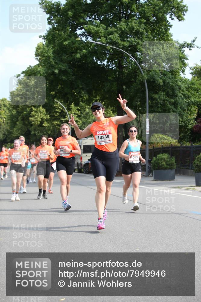 15.06.2025 - REWE Women's Run Jannik Wohlers http://msf.ph/oto/7949946 15.06.2025 09:48:48 Laufen 10239, 10, 10398, 10648, 0650 meine-sportfotos.de