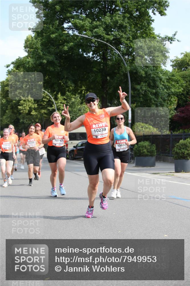 15.06.2025 - REWE Women's Run Jannik Wohlers http://msf.ph/oto/7949953 15.06.2025 09:48:48 Laufen 10747, 10239, 10650 meine-sportfotos.de