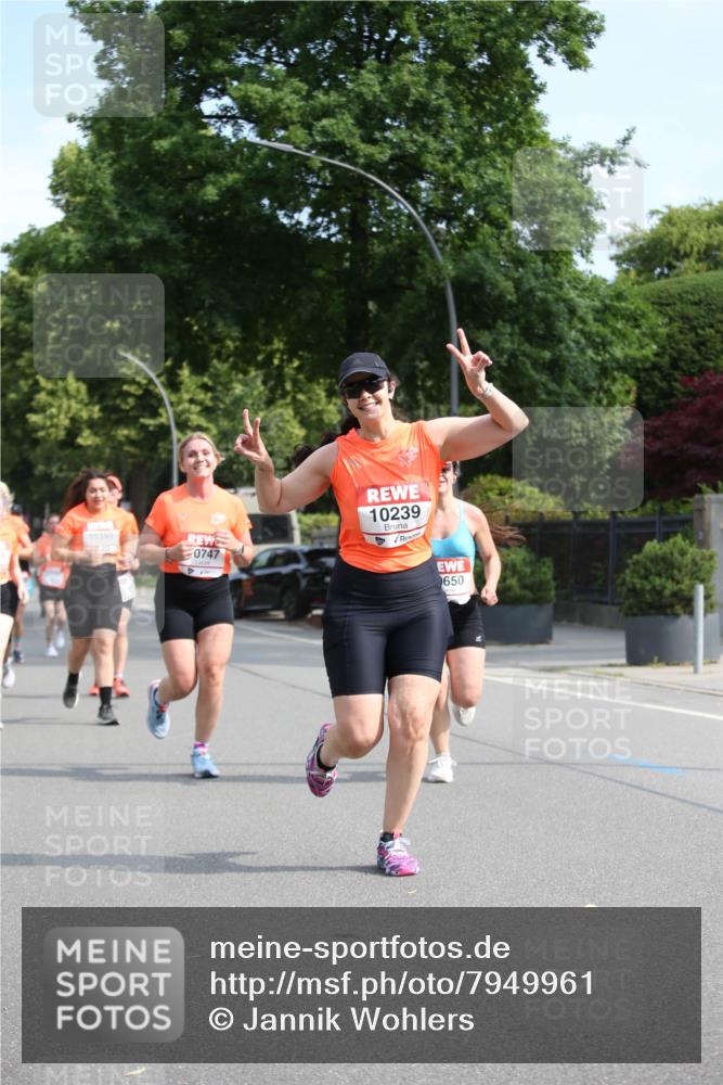 15.06.2025 - REWE Women's Run Jannik Wohlers http://msf.ph/oto/7949961 15.06.2025 09:48:49 Laufen 0747, 10239, 10398, 650 meine-sportfotos.de