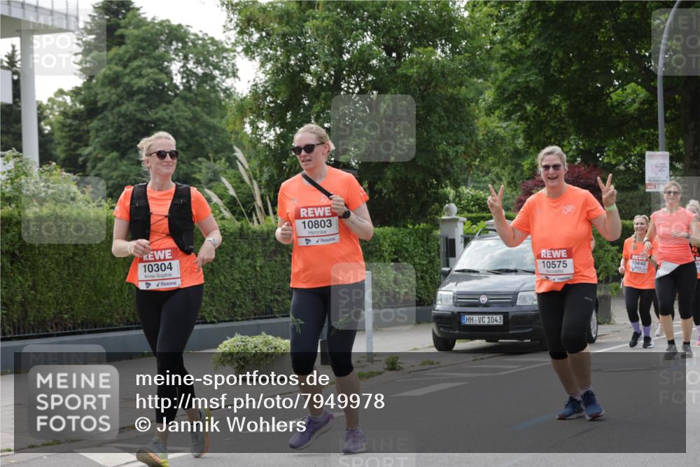 15.06.2025 - REWE Women's Run Jannik Wohlers http://msf.ph/oto/7949978 15.06.2025 08:32:17 Laufen 10304, 10803, 1043, 10575, 10840 meine-sportfotos.de