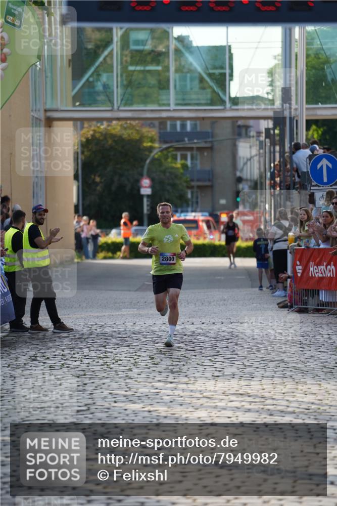 13.06.2025 - Holstenköstenlauf Felixshl http://msf.ph/oto/7949982 13.06.2025 19:36:03 Laufen 2800 meine-sportfotos.de