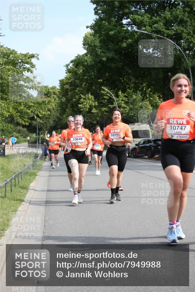 15.06.2025 - REWE Women's Run Jannik Wohlers http://msf.ph/oto/7949988 15.06.2025 09:48:50 Laufen 10, 10648, 10309, 1039, 10747 meine-sportfotos.de
