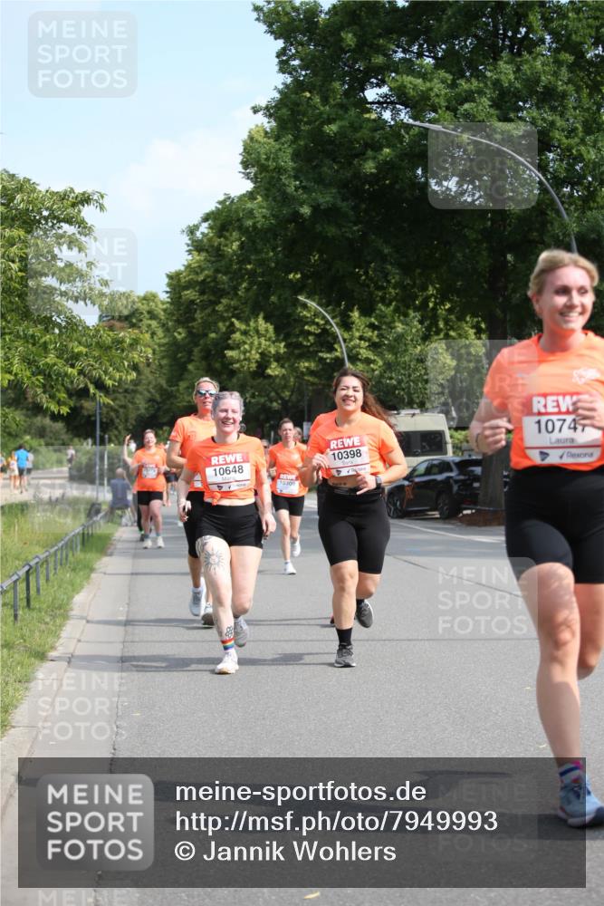 15.06.2025 - REWE Women's Run Jannik Wohlers http://msf.ph/oto/7949993 15.06.2025 09:48:51 Laufen 10648, 10309, 10398, 10747 meine-sportfotos.de