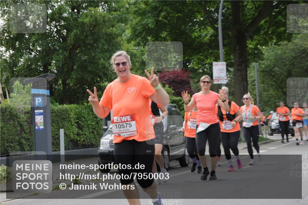 15.06.2025 - REWE Women's Run Jannik Wohlers http://msf.ph/oto/7950003 15.06.2025 08:32:18 Laufen 10575, 10840, 10842 meine-sportfotos.de