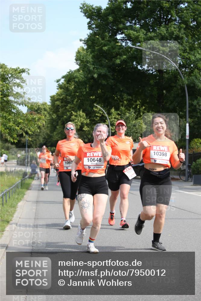 15.06.2025 - REWE Women's Run Jannik Wohlers http://msf.ph/oto/7950012 15.06.2025 09:48:52 Laufen 1063, 10648, 1071, 10398 meine-sportfotos.de