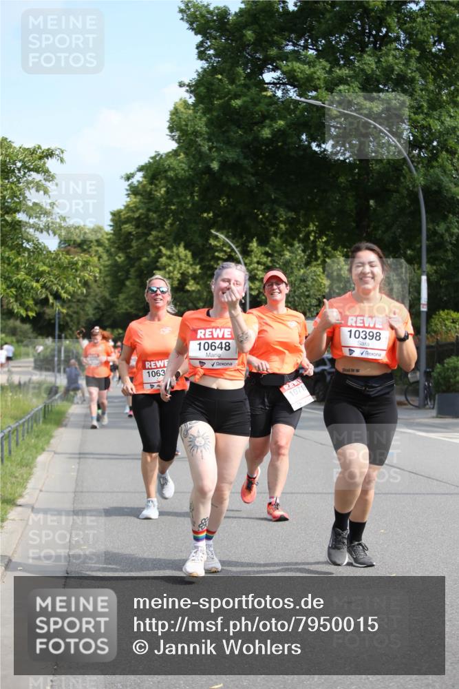 15.06.2025 - REWE Women's Run Jannik Wohlers http://msf.ph/oto/7950015 15.06.2025 09:48:52 Laufen 1063, 10648, 10718, 10398 meine-sportfotos.de