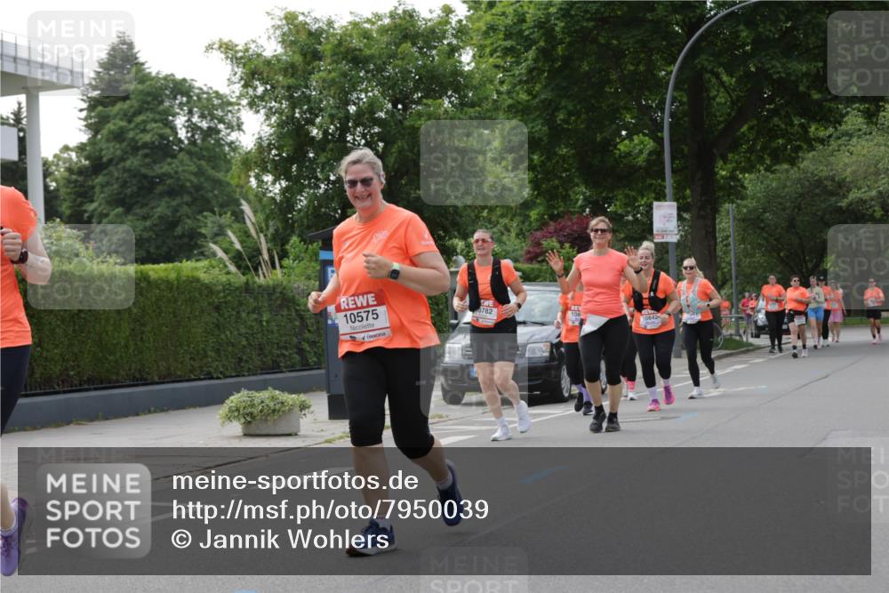 15.06.2025 - REWE Women's Run Jannik Wohlers http://msf.ph/oto/7950039 15.06.2025 08:32:18 Laufen 10575, 0782, 108, 10842 meine-sportfotos.de