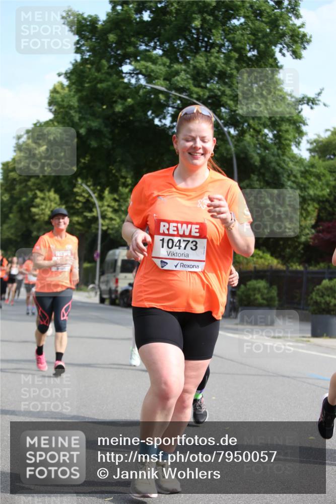15.06.2025 - REWE Women's Run Jannik Wohlers http://msf.ph/oto/7950057 15.06.2025 09:48:59 Laufen 10473 meine-sportfotos.de