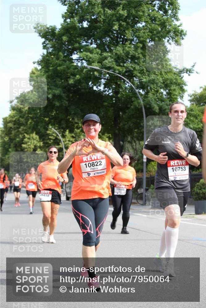 15.06.2025 - REWE Women's Run Jannik Wohlers http://msf.ph/oto/7950064 15.06.2025 09:49:01 Laufen 0418, 10822, 10685, 10753 meine-sportfotos.de
