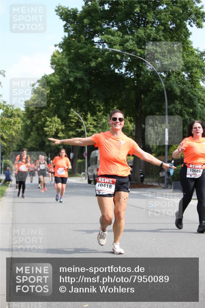 15.06.2025 - REWE Women's Run Jannik Wohlers http://msf.ph/oto/7950089 15.06.2025 09:49:02 Laufen 10380, 10418, 10685 meine-sportfotos.de