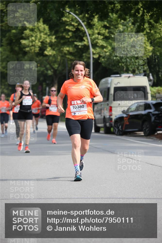 15.06.2025 - REWE Women's Run Jannik Wohlers http://msf.ph/oto/7950111 15.06.2025 09:49:04 Laufen 10380 meine-sportfotos.de