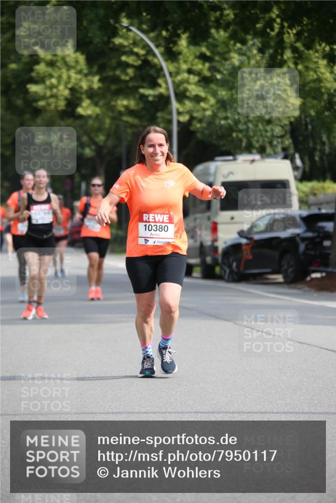 15.06.2025 - REWE Women's Run Jannik Wohlers http://msf.ph/oto/7950117 15.06.2025 09:49:04 Laufen 10380 meine-sportfotos.de
