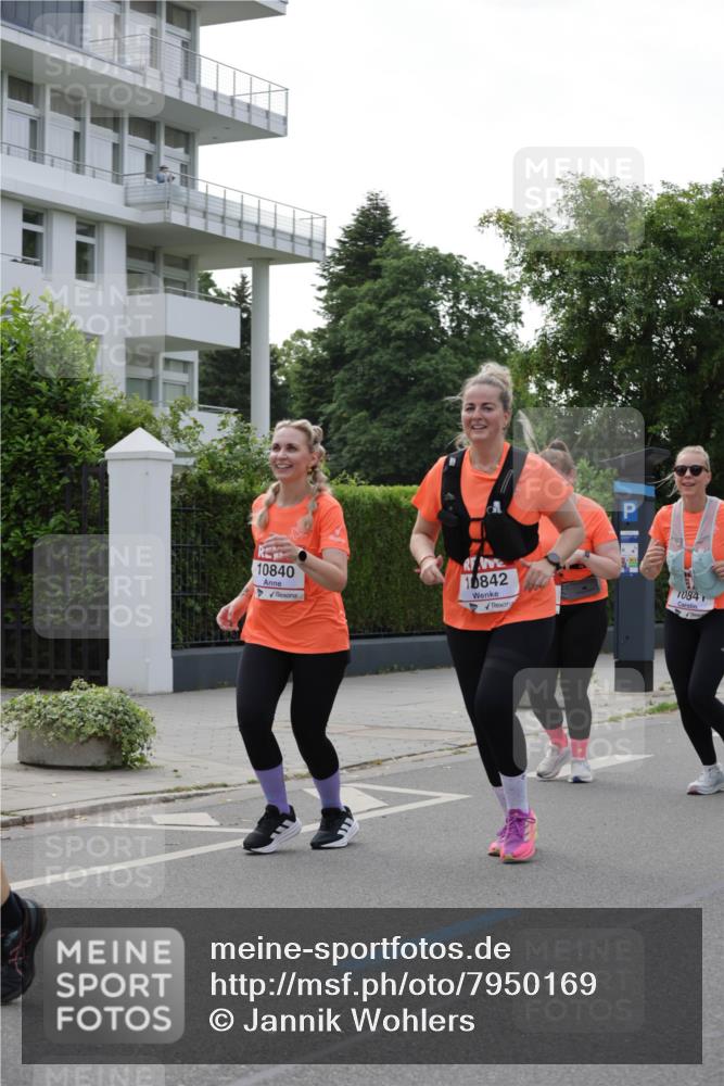 15.06.2025 - REWE Women's Run Jannik Wohlers http://msf.ph/oto/7950169 15.06.2025 08:32:23 Laufen 10840, 10842, 1084 meine-sportfotos.de