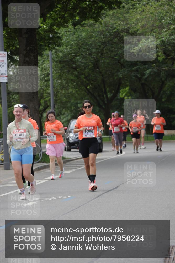 15.06.2025 - REWE Women's Run Jannik Wohlers http://msf.ph/oto/7950224 15.06.2025 08:32:27 Laufen 2025, 10181, 10576, 0869 meine-sportfotos.de