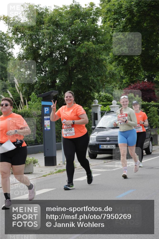 15.06.2025 - REWE Women's Run Jannik Wohlers http://msf.ph/oto/7950269 15.06.2025 08:32:31 Laufen 10720, 1043, 81, 10044 meine-sportfotos.de