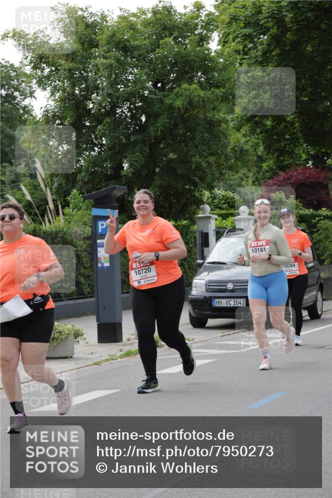 15.06.2025 - REWE Women's Run Jannik Wohlers http://msf.ph/oto/7950273 15.06.2025 08:32:31 Laufen 10720, 1043, 10181, 10044 meine-sportfotos.de