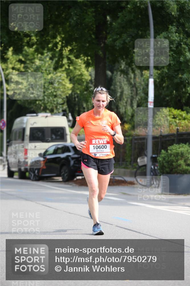 15.06.2025 - REWE Women's Run Jannik Wohlers http://msf.ph/oto/7950279 15.06.2025 09:49:17 Laufen 10600 meine-sportfotos.de
