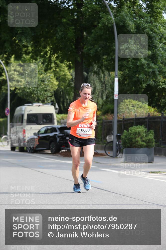 15.06.2025 - REWE Women's Run Jannik Wohlers http://msf.ph/oto/7950287 15.06.2025 09:49:17 Laufen 10600 meine-sportfotos.de