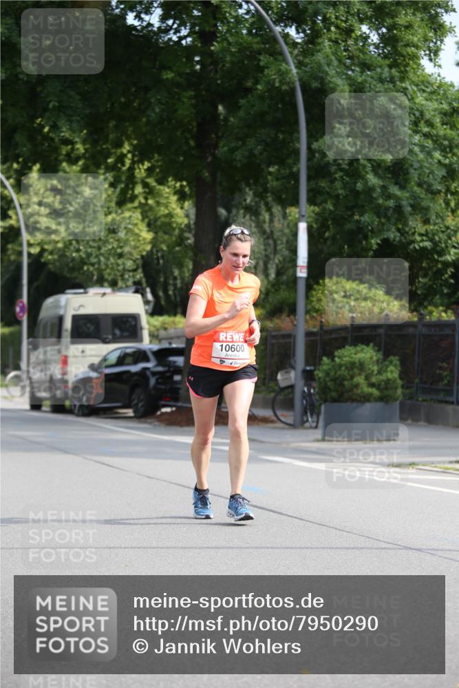 15.06.2025 - REWE Women's Run Jannik Wohlers http://msf.ph/oto/7950290 15.06.2025 09:49:17 Laufen 10600 meine-sportfotos.de