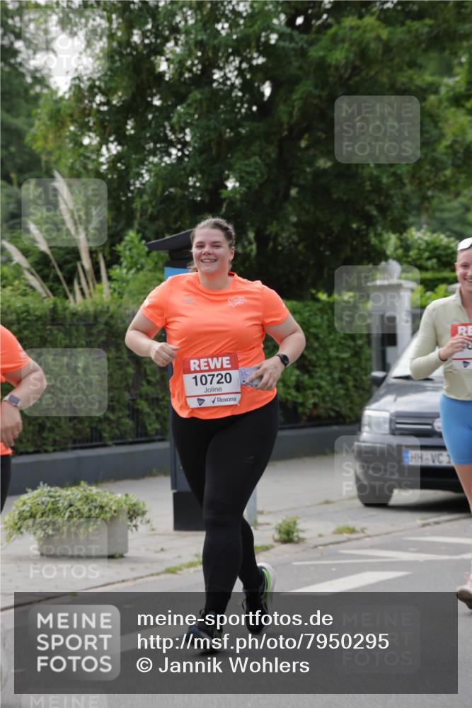 15.06.2025 - REWE Women's Run Jannik Wohlers http://msf.ph/oto/7950295 15.06.2025 08:32:32 Laufen 10720, 4, 1 meine-sportfotos.de
