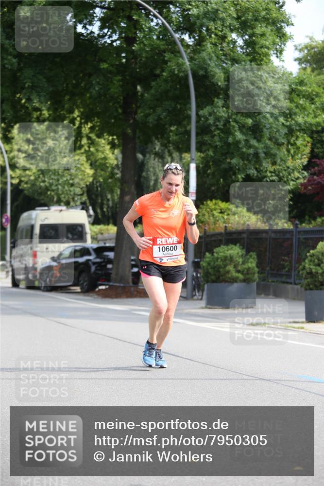 15.06.2025 - REWE Women's Run Jannik Wohlers http://msf.ph/oto/7950305 15.06.2025 09:49:17 Laufen 10600 meine-sportfotos.de