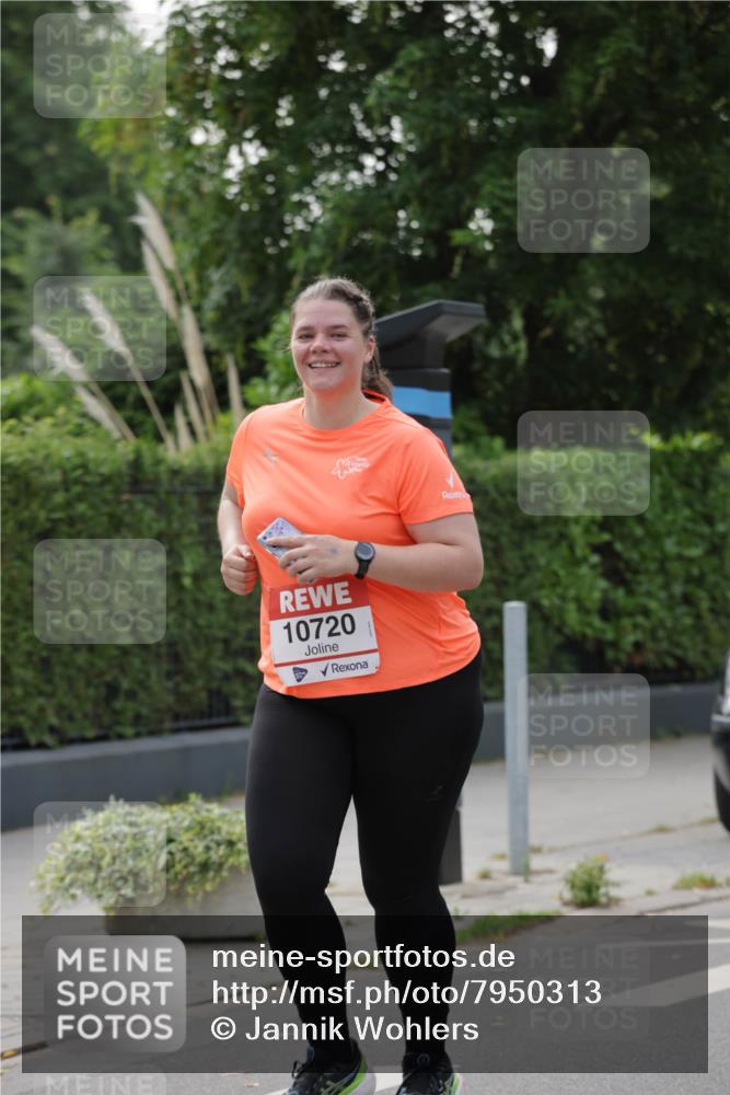 15.06.2025 - REWE Women's Run Jannik Wohlers http://msf.ph/oto/7950313 15.06.2025 08:32:32 Laufen 10720 meine-sportfotos.de