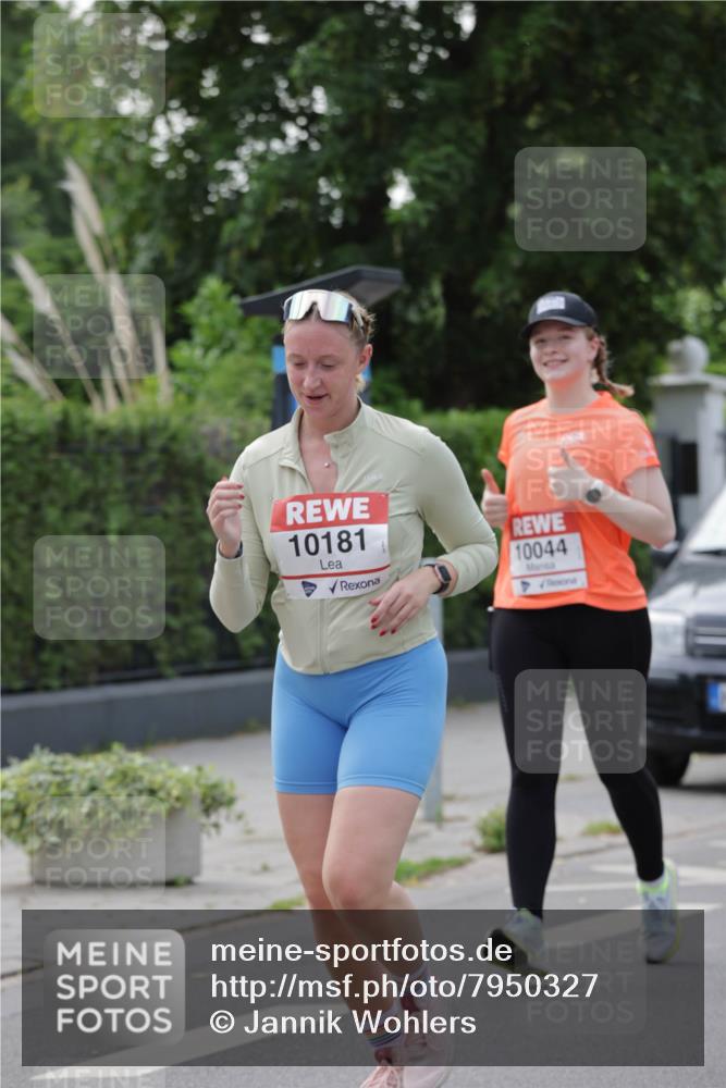 15.06.2025 - REWE Women's Run Jannik Wohlers http://msf.ph/oto/7950327 15.06.2025 08:32:33 Laufen 10181, 10044 meine-sportfotos.de