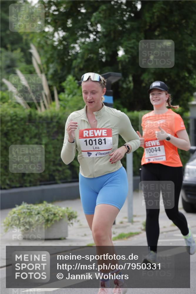 15.06.2025 - REWE Women's Run Jannik Wohlers http://msf.ph/oto/7950331 15.06.2025 08:32:33 Laufen 10181, 10044 meine-sportfotos.de