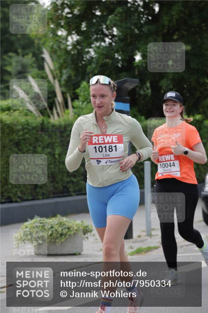 15.06.2025 - REWE Women's Run Jannik Wohlers http://msf.ph/oto/7950334 15.06.2025 08:32:33 Laufen 10181, 10044 meine-sportfotos.de